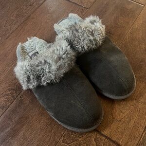 Manitobah Slippers